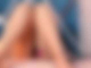 Sky Saenz's Live Sex Cam Show