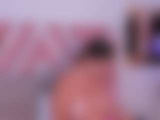 Live cam show with Sky Saenz - Blonde Hair Amateur on Camsoda