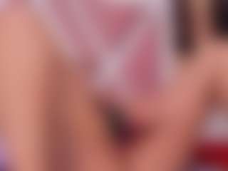 Sky Saenz's Live Sex Cam Show