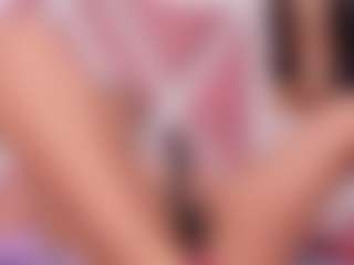 Sky Saenz's Live Sex Cam Show