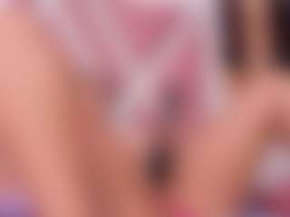 Sky Saenz's Live Sex Cam Show