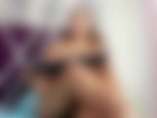 Sky Saenz's Live Sex Cam Show