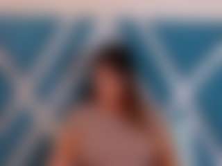 Live cam show with Sky Saenz - Blonde Hair on 1on1-livenow