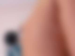 Sky Saenz's Live Sex Cam Show