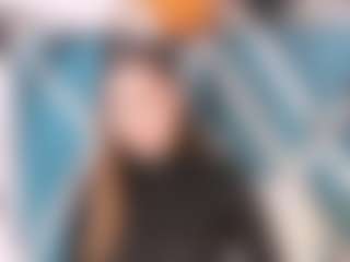Sky Saenz's Live Sex Cam Show