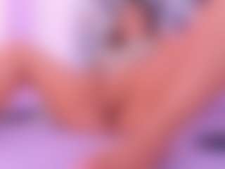 Sky Saenz's Live Sex Cam Show