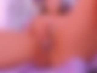 Live cam show with Sky Saenz - Public on Camiplay Live