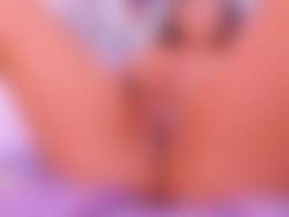 Sky Saenz's Live Sex Cam Show