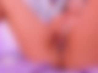 Sky Saenz's Live Sex Cam Show