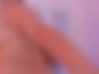 Эротическая трансляция с Sky Saenz — Flashing Blonde Hair на Camsoda