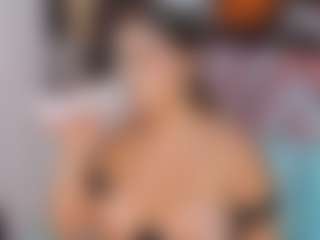 Sky Saenz's Live Sex Cam Show