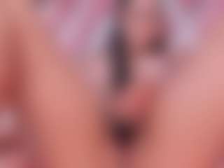 Sky Saenz's Live Sex Cam Show
