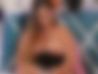 Live cam show with Sky Saenz - Facial Piercings on Cam Slut