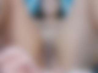 Live cam show with Sky Saenz - Public on fapnchat