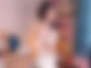 Live cam show with SunDeane - Facial on Camsoda