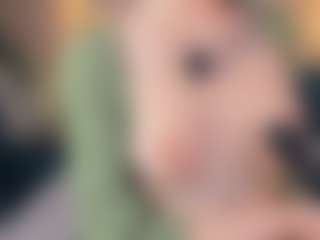 Live cam show with SunDeane - Huge on Soda Cam
