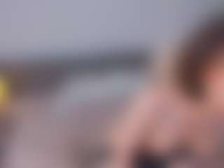 Live cam show with SunDeane - Living Room on xxxlivecams.org