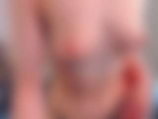 Live cam show with SunDeane - Striptease on Chatstar