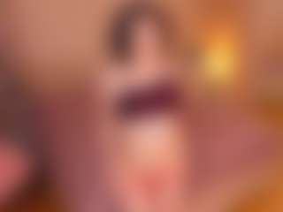 Live cam show with SunDeane - Huge on Fit Hotties