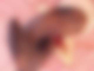 Live cam show with SunDeane - Facial on friskycurves.com