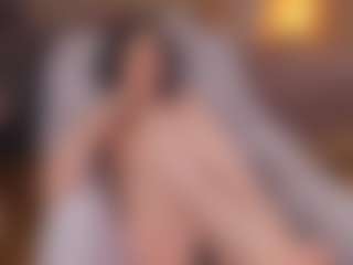 Live cam show with SunDeane - Petite Teen (18+) on Camsoda