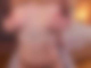 Live cam show with SunDeane - Huge on madthumbs