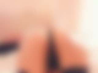 Live cam show with SunDeane - Living Room on Camsoda