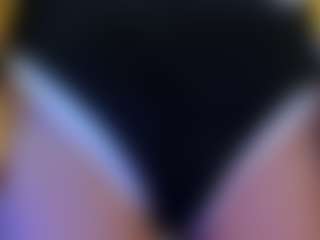 Live cam show with Valkiria - Granny on makecum.org