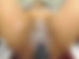 Live cam show with YESSYFOX - Interactivetoy on Uber Horny