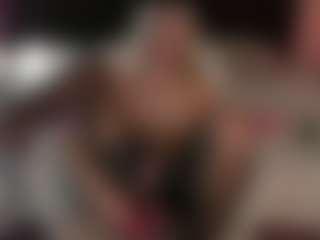 Spettacolo in cam dal vivo con zabaava - Doggy su Camsoda