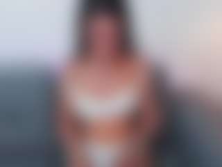 Adarha-low's Live Sex Cam Show