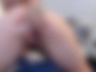Adarha-low's Live Sex Cam Show