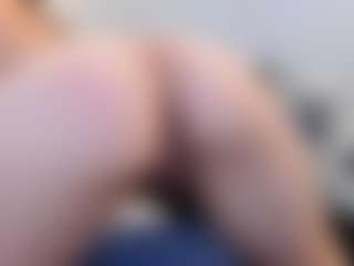 Adarha-low's Live Sex Cam Show