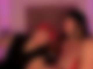 Show de cam en vivo con AgathaandAtenea - Strip en Camsoda