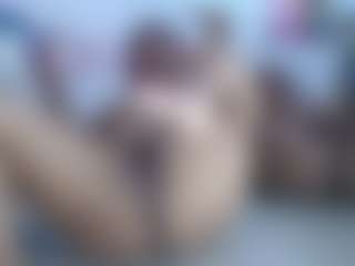 Live cam show with Andre-lezcano - Shaved Pussy on Camsoda
