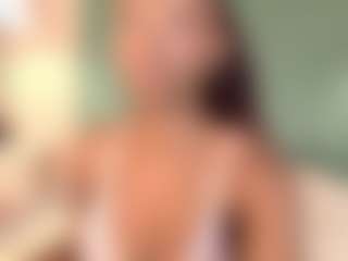 Live cam show with AnnyOsorioo - Morena on https://playwithruby.com