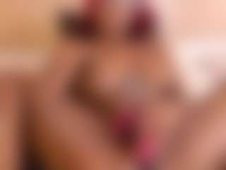Live cam show with AnnyOsorioo - Public Ebony on hrnylive.com