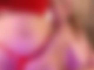 Live cam show with AveriRigby - Facial on SpankPalCams