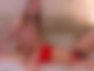 Live cam show with AveriRigby - Solo on Hubzter Live