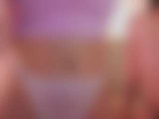 Live cam show with AveriRigby - Smoking on fuck-show.com