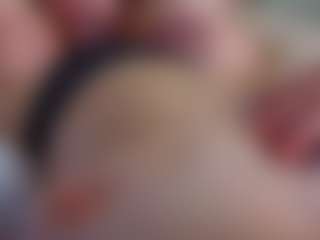 Live cam show with AveriRigby - Foot Fetish on sexylive.show