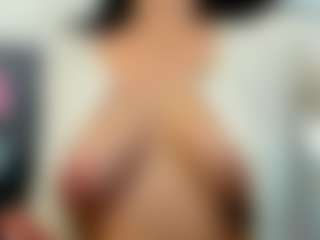 evelyne-xx's Live Sex Cam Show
