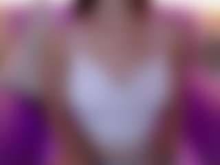 Live cam show with Briana - Striptease on SinfulBabes