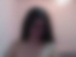 Live cam show with Kailee-Ch - Skinny Teen (18+) on Hubzter Live