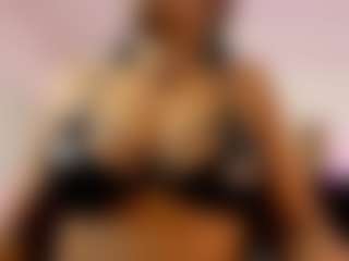 Live cam show with kassandraBrown - Striptease on Camsoda