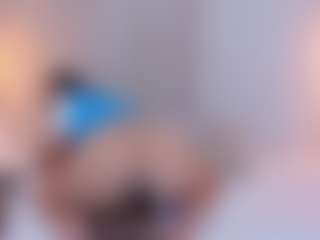 Live cam show with Katuff - Mature on AdultVida.com
