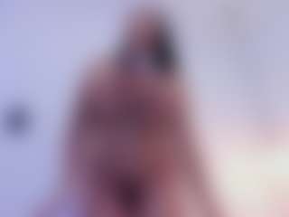 Katuff MILF webcam performer live streaming
