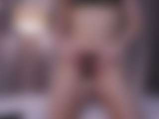 Live cam show with Chenier - Hairy Pussy on Camsoda