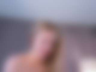 Live cam show with Chenier - Skinny on Chatstar