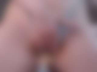 Live cam show with Chenier - Blue Eyes on AdultVida.com